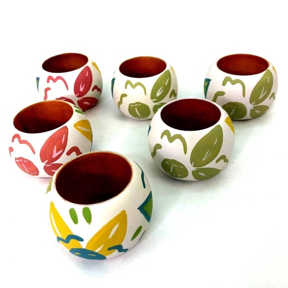 Wood Round Lacquer Napkin‎ Rings Multicolor Floral Cream Set of 6 Pastel Easter - Picture 1 of 9